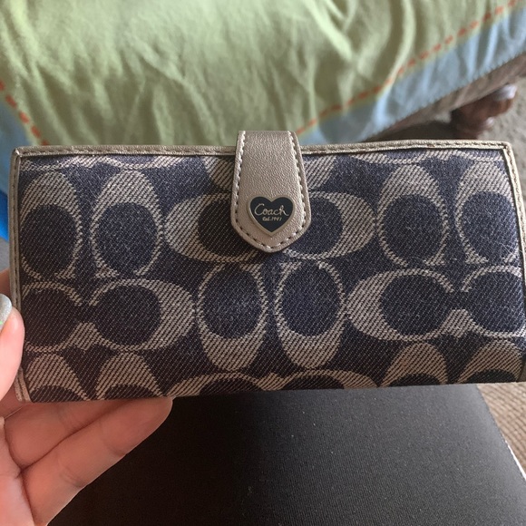 Coach Wallet - Picture 2 of 2